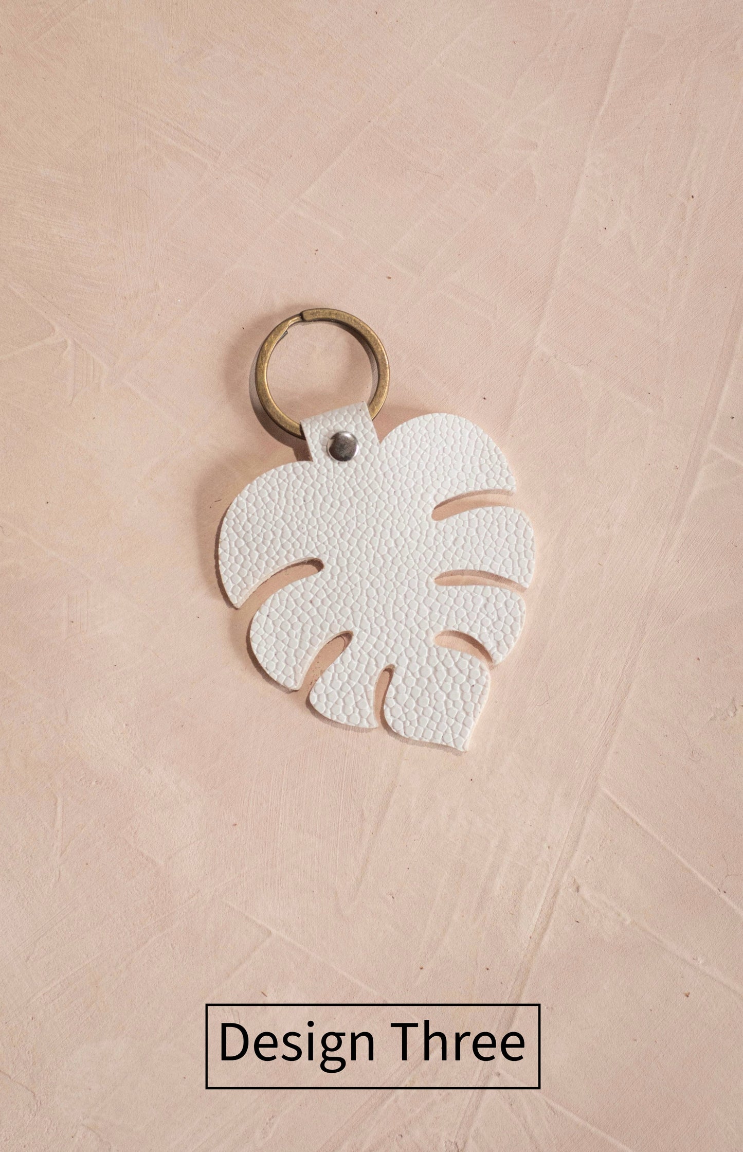 Monstera Deliciosa Keychain