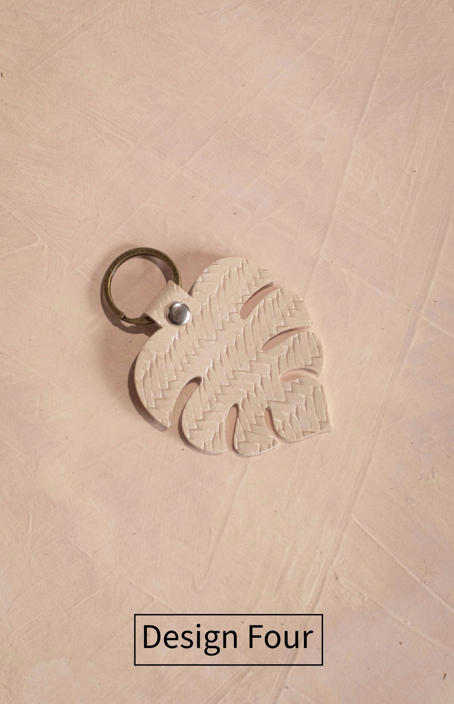 Monstera Deliciosa Keychain